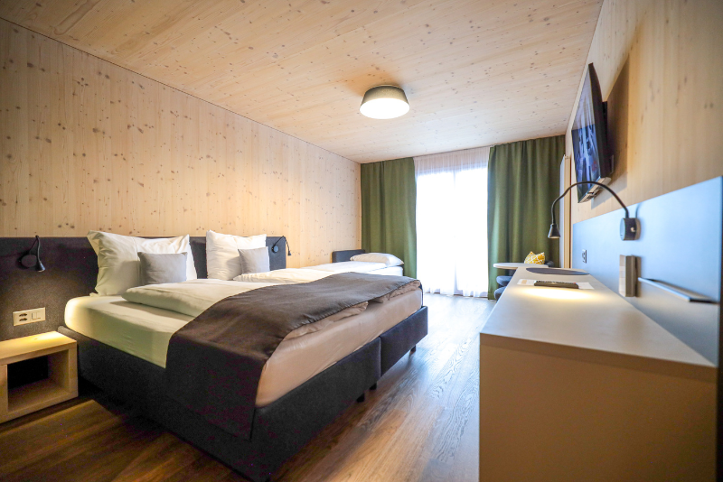 Bedroom in the Aves Hotel, Savognin