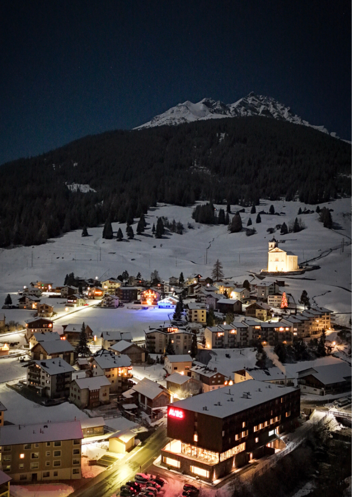 Aves Hotel Savognin in winter