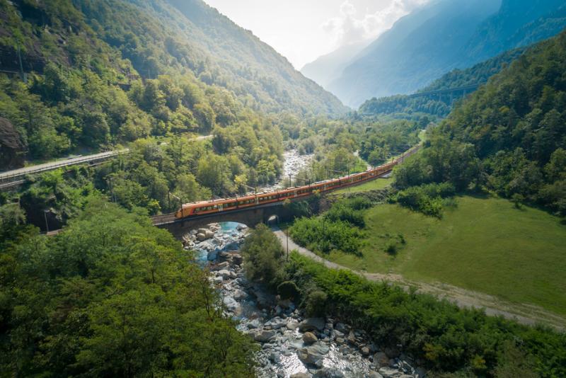 Sudostbahn train in valley