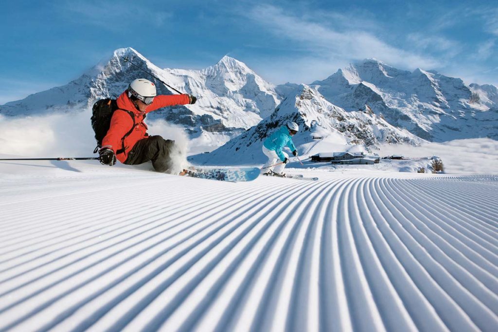 Skiers on the slopes at Kleine Scheidegg in the Jungfrau Region